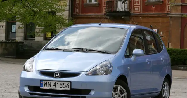 Honda Jazz 1.2: Pasek czy łańcuch? Co musisz wiedzieć o rozrządzie