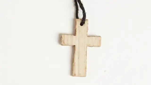 Czy zaciskanie ud to grzech? Odkryj kontrowersje i znaczenie.