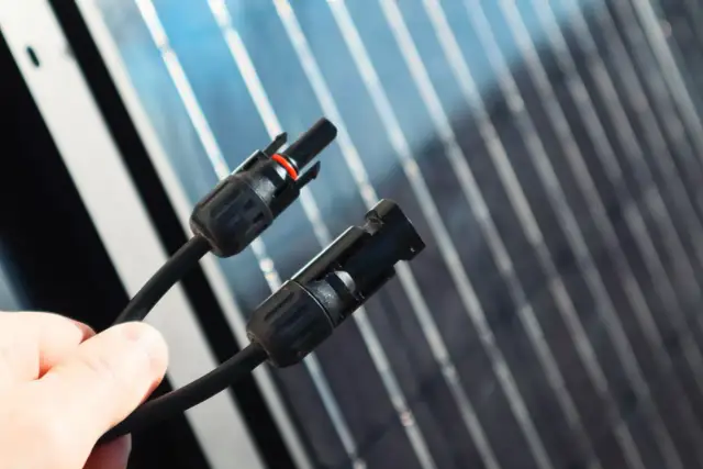 Jaki kabel do falownika 10kW? Wybierz odpowiedni, uniknij błędów