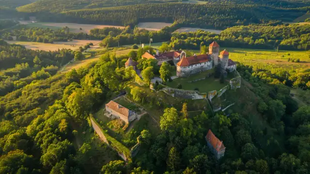 Choroń: Najciekawsze atrakcje turystyczne w miejscowości Choroń