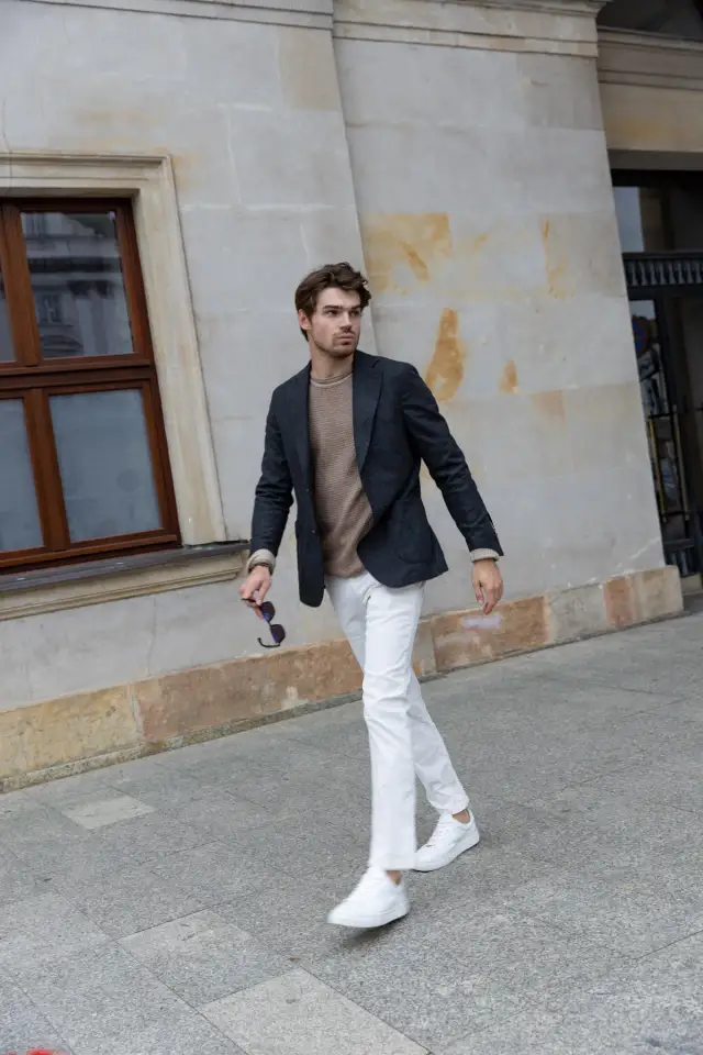 Męskie stylizacje weselne: 7 porad dla eleganckiego pana młodego