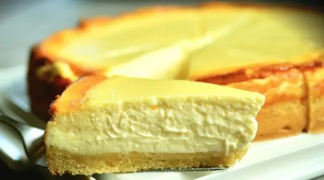 Jak przechowywać sernik, aby nie stracił świeżości i smaku