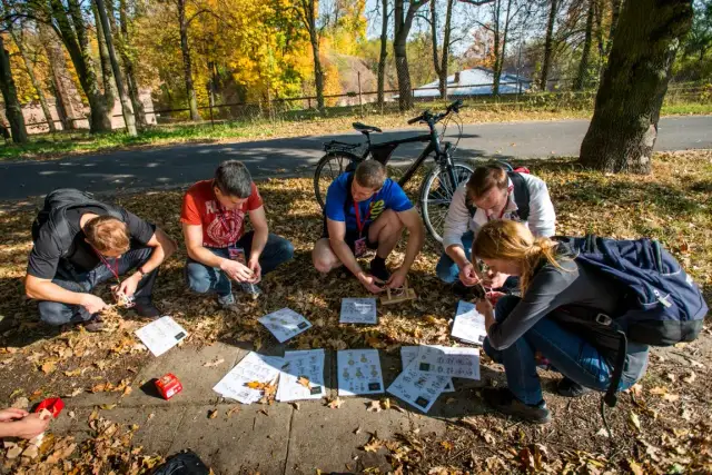 Jak napisać scenariusz gry terenowej: praktyczny poradnik krok po kroku