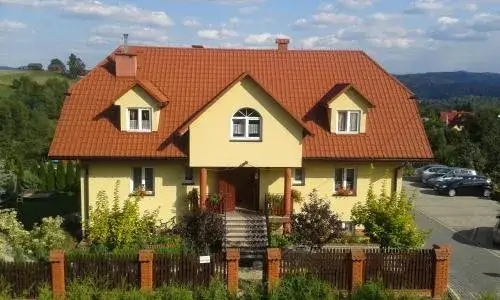 Dworek Julia Polańczyk - komfortowe noclegi i atrakcje w okolicy