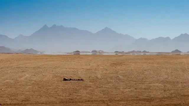 Fascynujący miraż zjawisko optyczne - poznaj tajemnice złudzeń natury