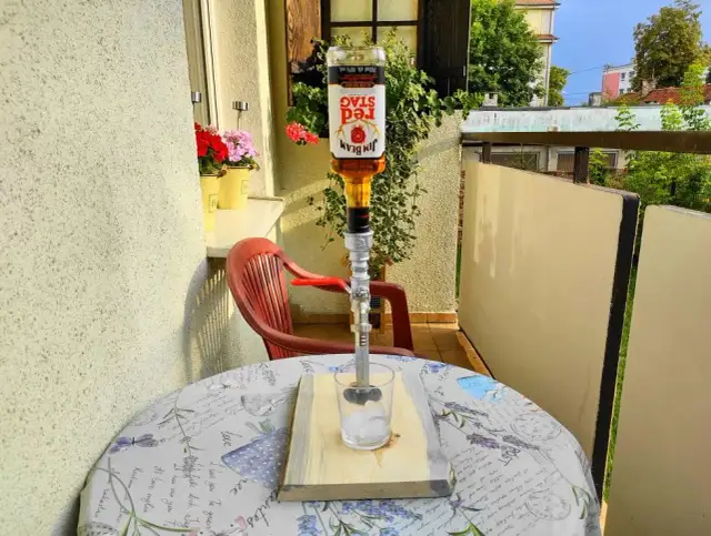 Jak zrobić nalewak do whisky, aby precyzyjnie odmierzać alkohol