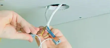 Ile za montaż lampy? Sprawdź ceny i uniknij niepotrzebnych kosztów