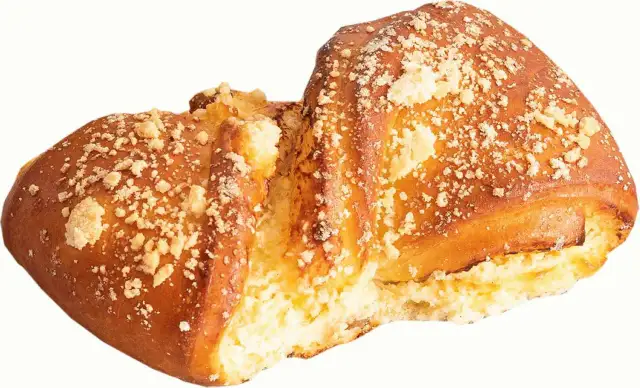 Ile kcal ma drożdżówka z serem? Poznaj dokładną wartość kaloryczną