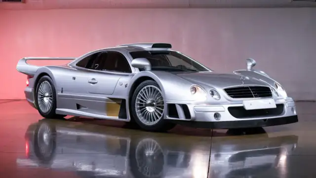 Mercedes-Benz CLK GTR AMG: Luksus i moc, które zaskakują każdego fana