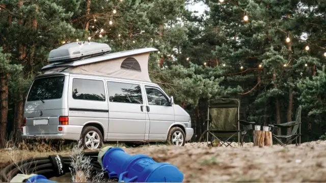 Jaki przedłużacz na kemping? Wybierz bezpieczny i odporny model