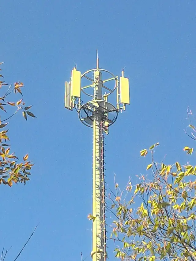 Sieć GSM co to? Odkryj kluczowe funkcje i znaczenie technologii