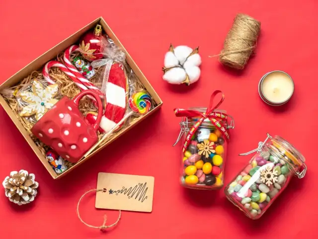 Jak zrobić prezent własnoręcznie: 10 wyjątkowych pomysłów z instrukcjami