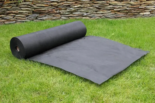 Najlepsza agrowłóknina pod żwir - uniknij problemów z chwastami
