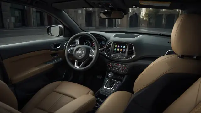 Jeep Compass – Wnętrze i cechy, które musisz znać przed zakupem