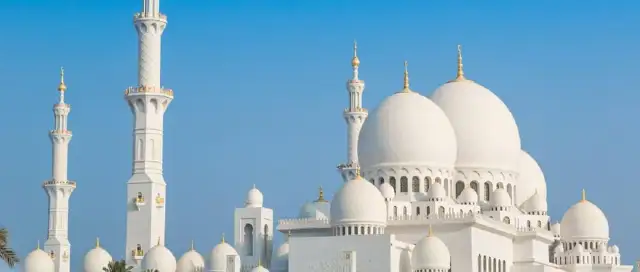 Czy w Emiratach jest bezpiecznie? Odkryj prawdę o bezpieczeństwie turystów