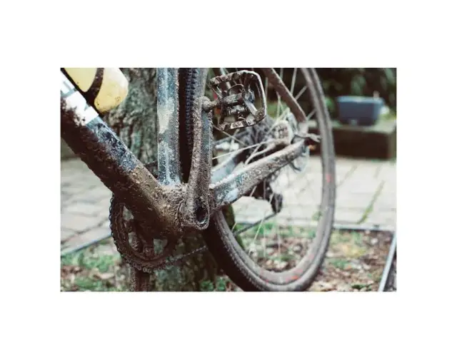 Jak wyczyścić klocki hamulcowe w rowerze i uniknąć niebezpieczeństw