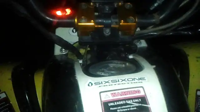 Jak otworzyć korek wlewu paliwa bez kluczyka - proste sposoby na awarię