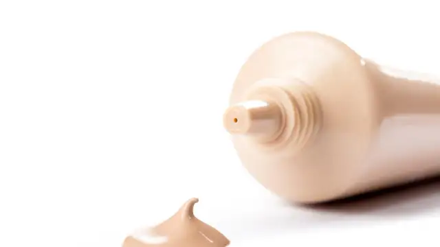 Krem BB dla kogo jest najlepszy? Sprawdź, czy pasuje do twojej skóry i potrzeb