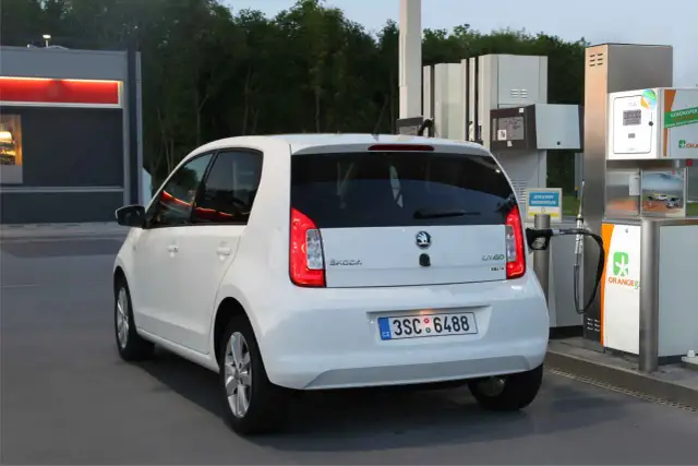 Czy auto na CNG to opłacalny wybór? Zobacz zalety i wady