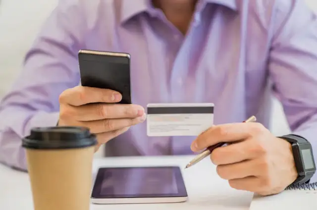 Bezproblemowe i bezpieczne: Integracja różnorodnych bramek płatności dla globalnej publiczności