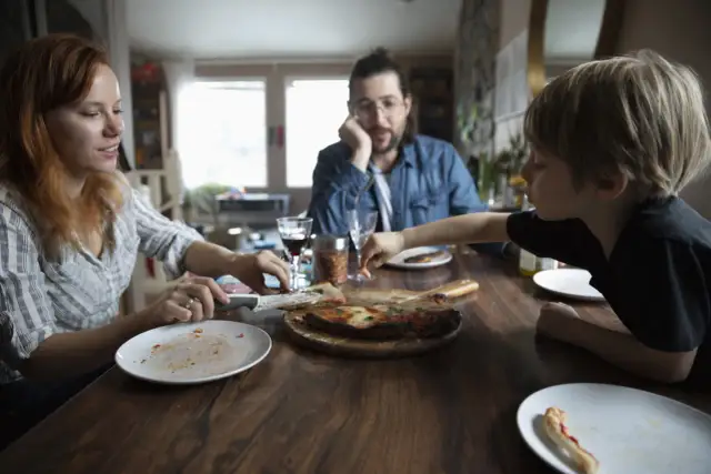 Jak zaakceptować dziecko partnera z poprzedniego związku w 5 krokach