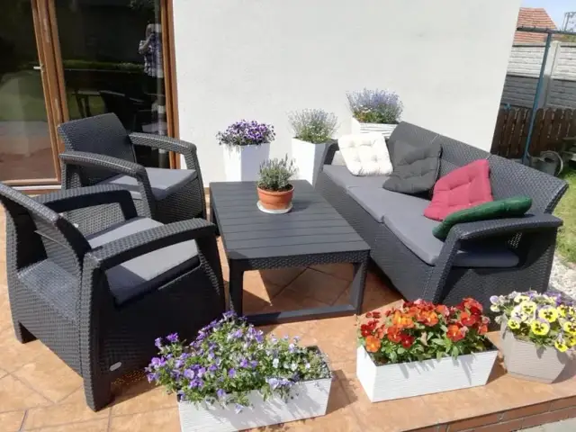 Co na taras niezadaszony: jak stworzyć komfortową przestrzeń na zewnątrz