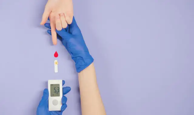 Dieta pudełkowa dla diabetyka z uwzględnieniem indeksu glikemicznego – jakie menu wybrać?