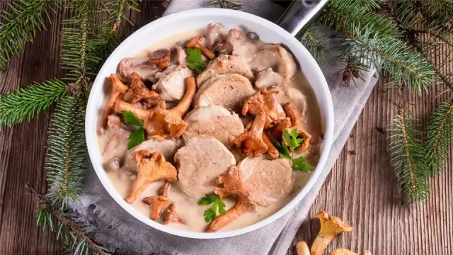 Polędwiczki w sosie kurkowym – najlepsze dodatki, które zaskoczą