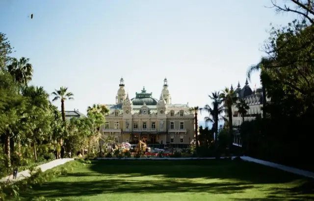 Monte Carlo – rozrywka, luksus oraz elegancja w najlepszym wydaniu!