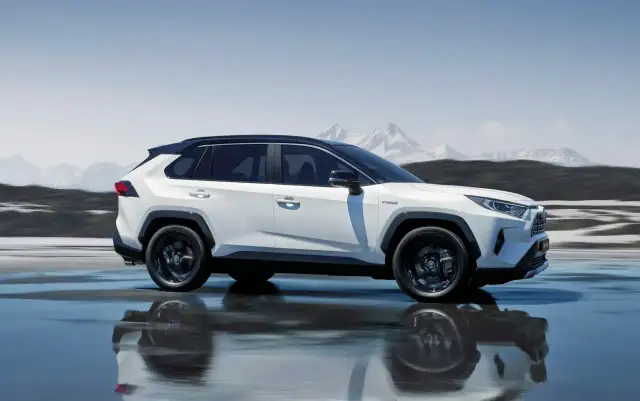Toyota RAV4: szczegółowa masa dla każdej wersji i generacji modelu