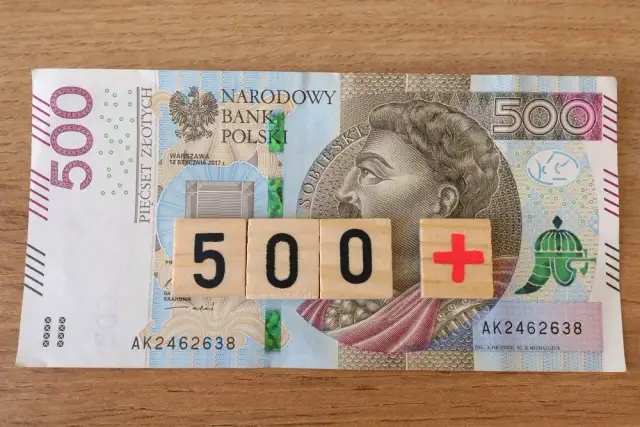 Czy 500 plus wlicza się do dochodu w funduszu socjalnym? Ważne informacje.