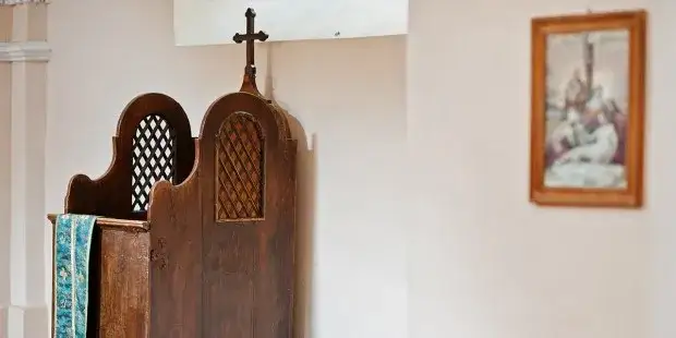 Ile grzechów do spowiedzi? Zaskakujące statystyki i praktyki