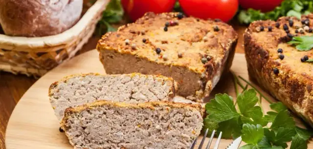 Jakie przyprawy do pieczonego pasztetu sprawią, że będzie idealny? Sprawdź najlepsze kombinacje!