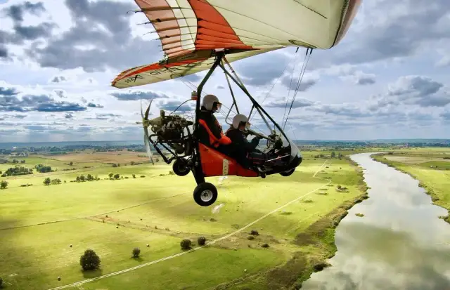 Kurs motolotni: Jak zostać pilotem i zdobyć uprawnienia PHGP