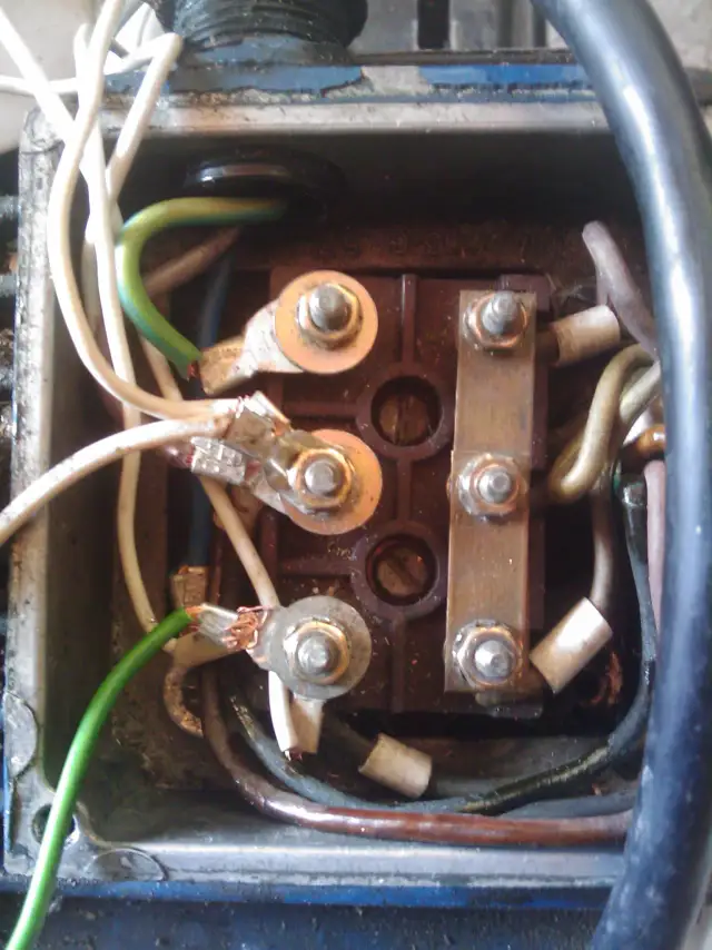 Jak podłączyć silnik 3 fazowy 4 przewody - uniknij kosztownych błędów