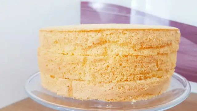 Jak upiec biszkopt na tortownicach 18 cm