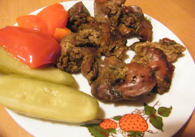 Czy wątróbka jest dietetyczna? Wartość odżywcza, kalorie i wpływ na zdrowie