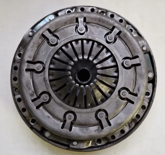 Jakie sprzęgło do Audi A4 B6 1.8 T? Wymiary, koszty i najlepsze opcje