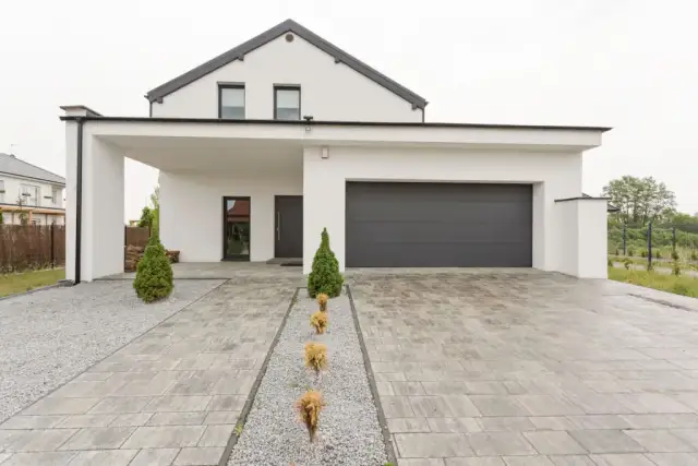 Jaki kamień na podjazd: wybierz idealny materiał do swojego domu