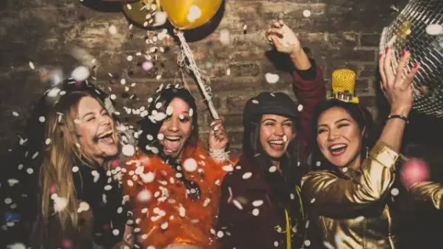 Jak napisać zaproszenie na 18 – pomysły, które zachwycą gości