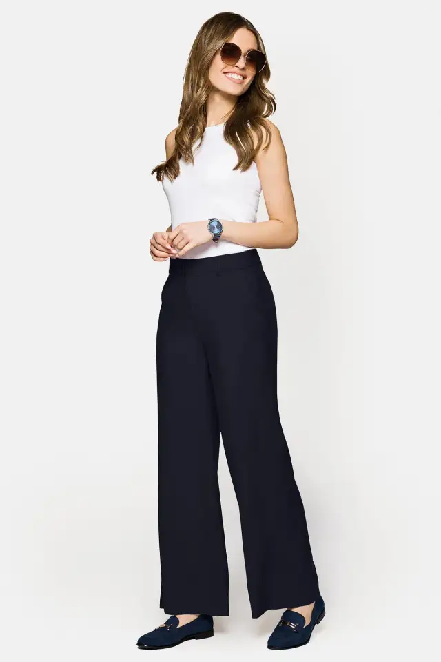 Jak wybrać idealny outfit na imprezę firmową i uniknąć modowych wpadek