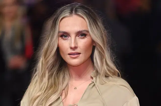 Perrie Edwards ile ma lat? Zaskakująca prawda o jej wieku i karierze.