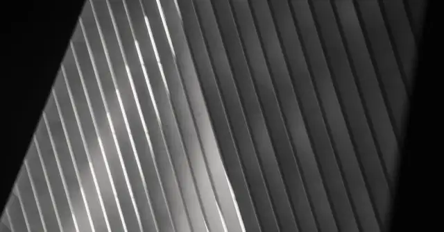 Wieszak krokwi: wybór, instalacja i jak zapewnić stabilność konstrukcji?