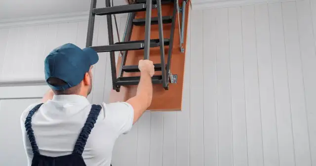 Jak otworzyć schody strychowe: Rozwiąż problemy z mechanizmem