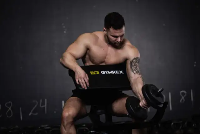 Jak często ćwiczyć biceps, aby uniknąć stagnacji w treningu?