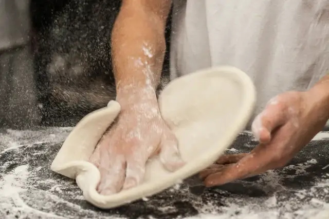 Ile kcal ma pizza neapolitańska? Zaskakujące fakty o kaloriach