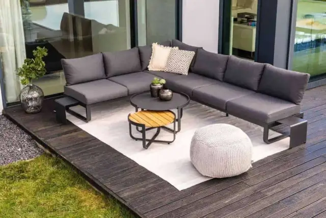 Udekoruj swój taras krok po kroku - inspiracje i praktyczne porady