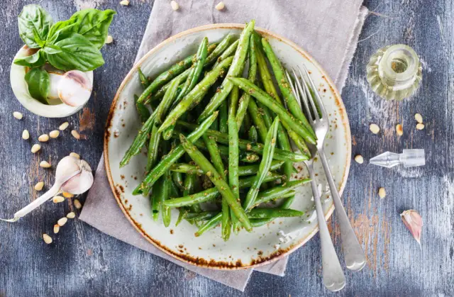 Recettes de salade de haricots verts simple pour des repas rapides et savoureux