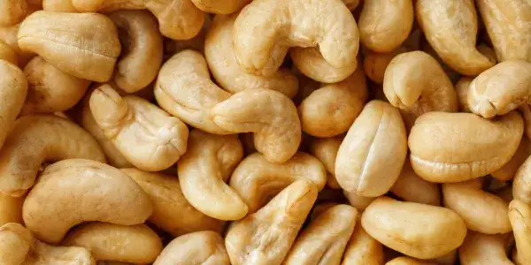 Orzechy nerkowca skąd pochodzą? Zaskakujące fakty o ich historii