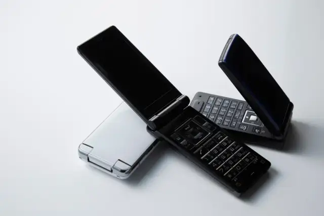 Telefony klasyczne z dużym wyświetlaczem – przegląd i porównanie